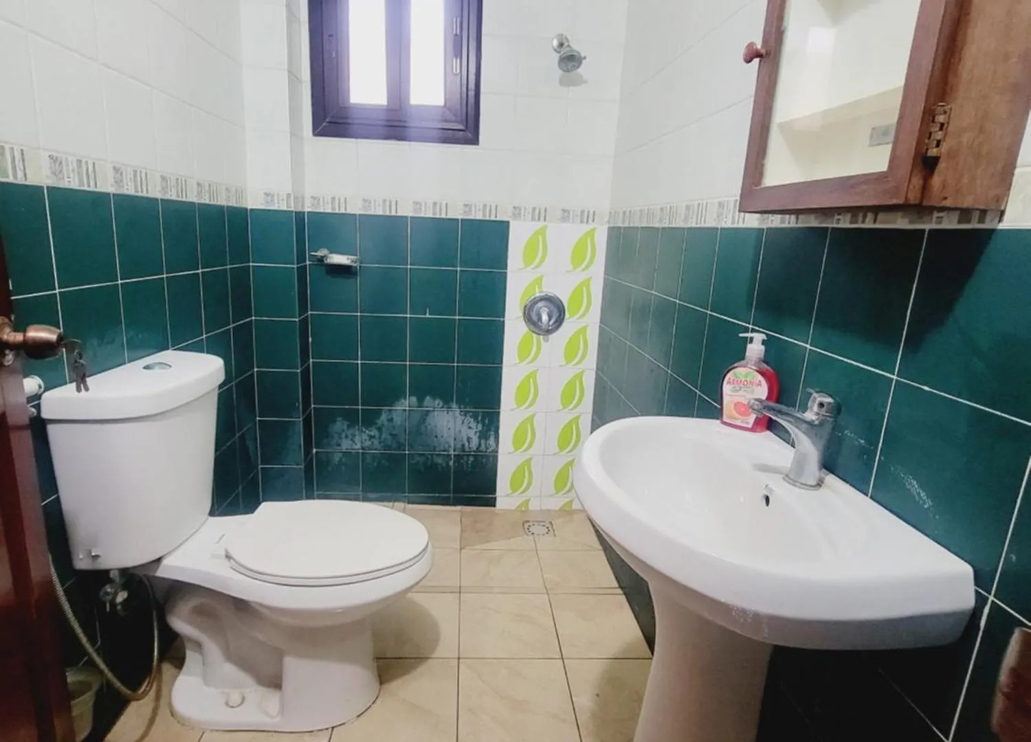 公寓 Studio Meuble Chambre Salon Cuisine 2Toilettes Foire En Bordure De La Route 达喀尔